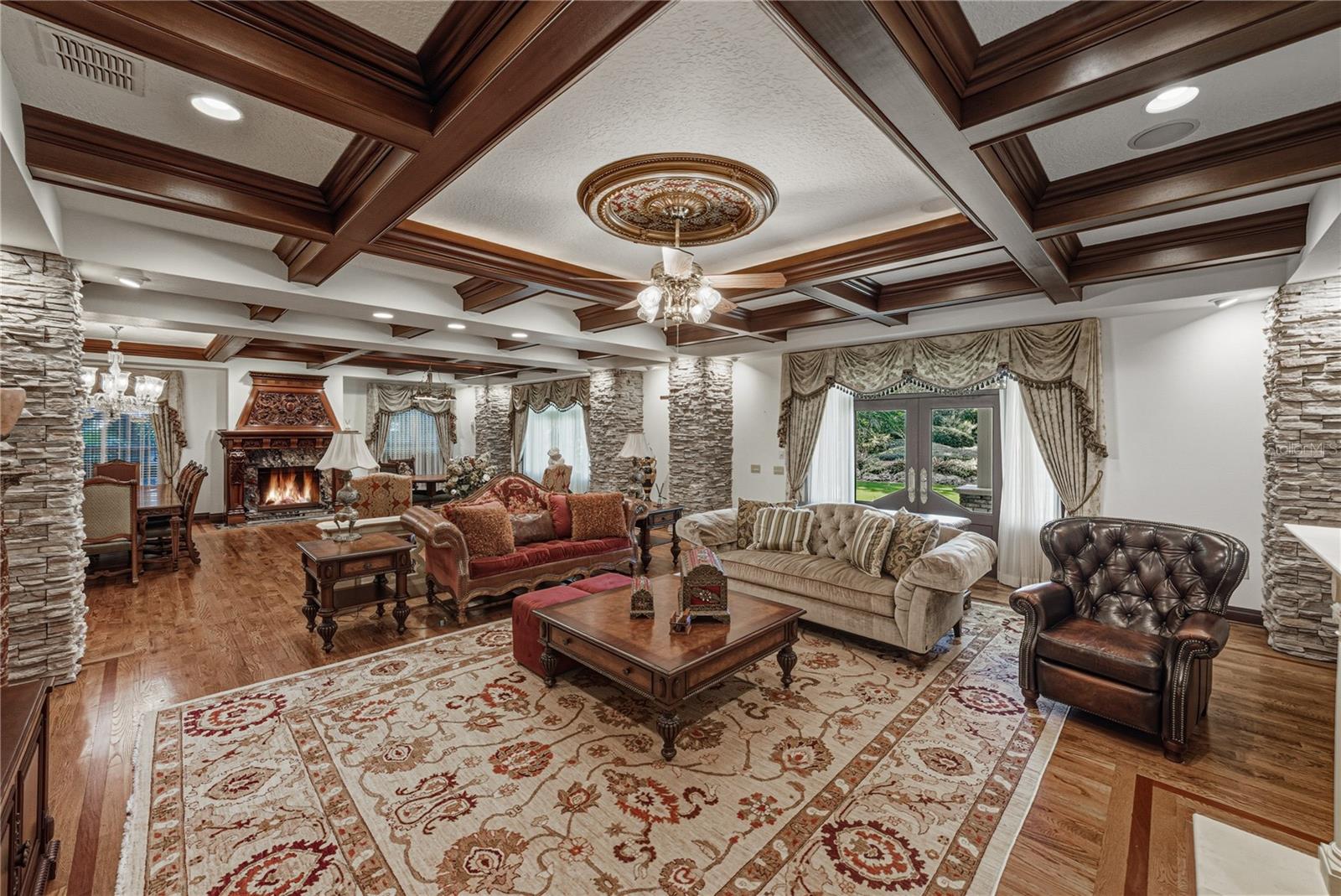 O6384534 Property Photo