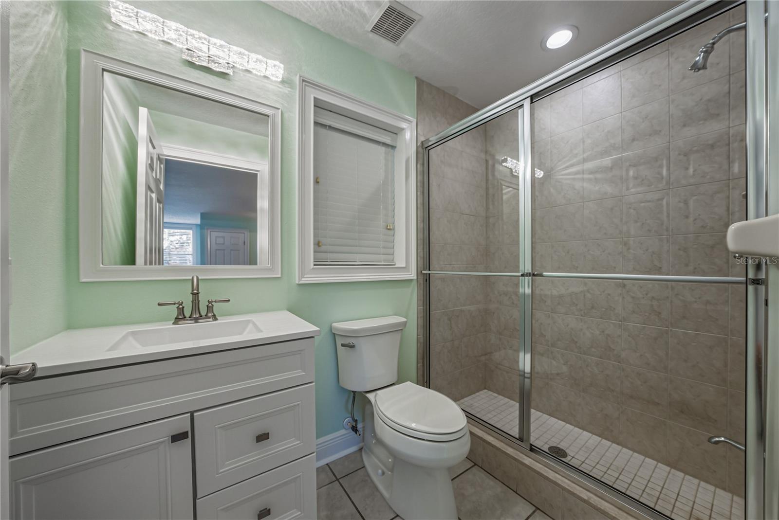 O6384534 Property Photo