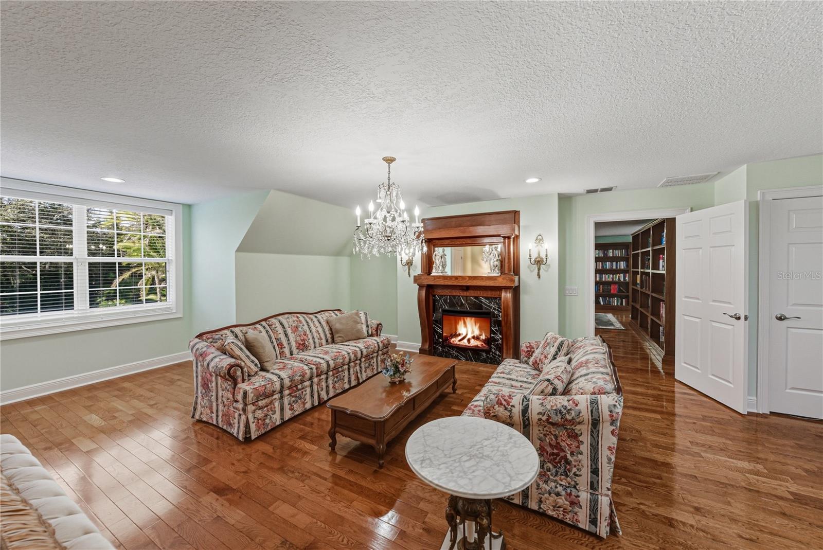 O6384534 Property Photo
