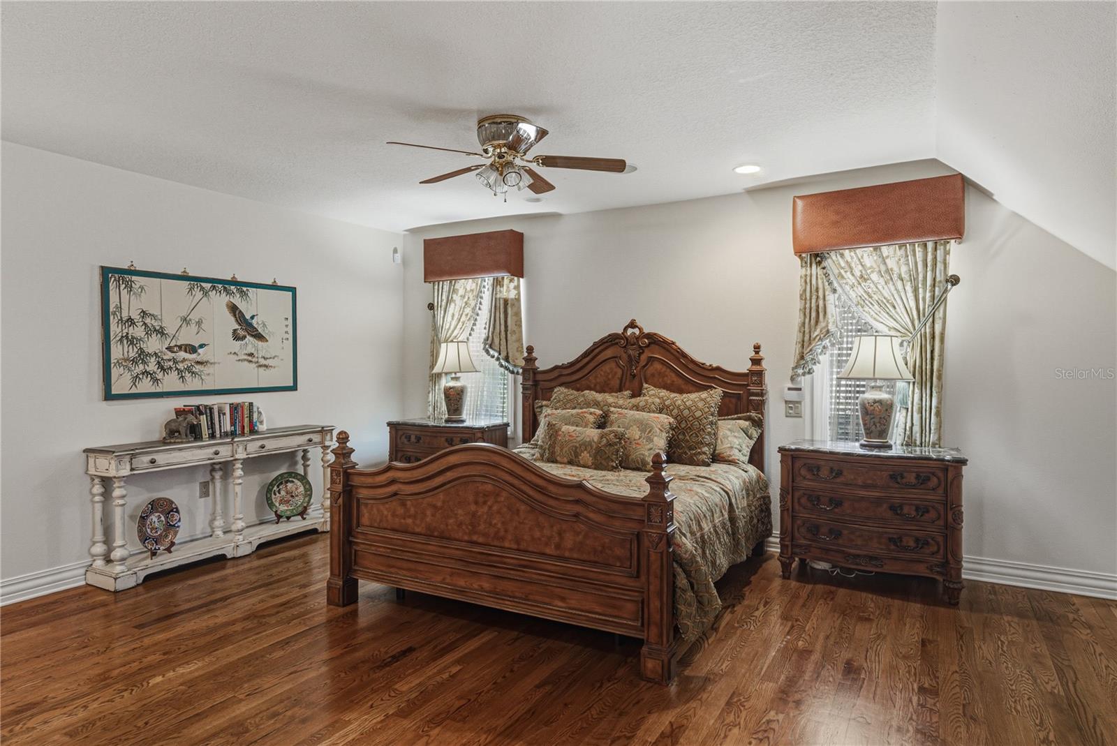 O6384534 Property Photo
