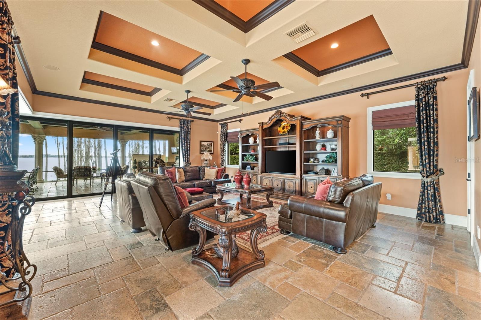 O6385276 Property Photo