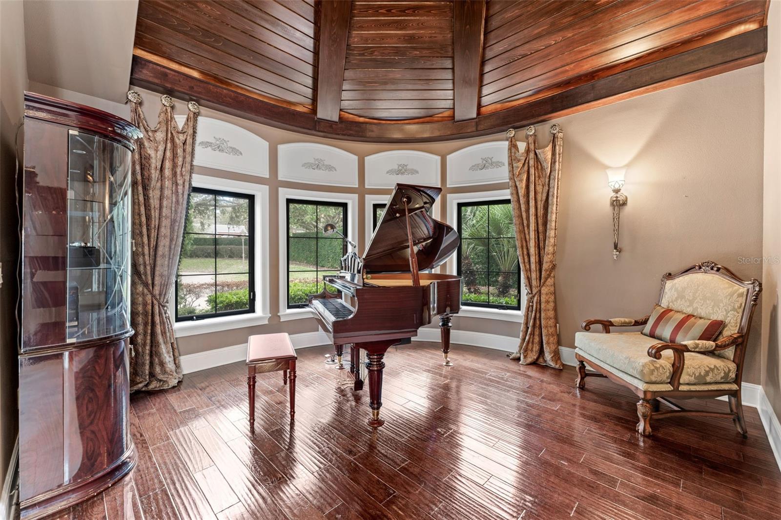O6385276 Property Photo