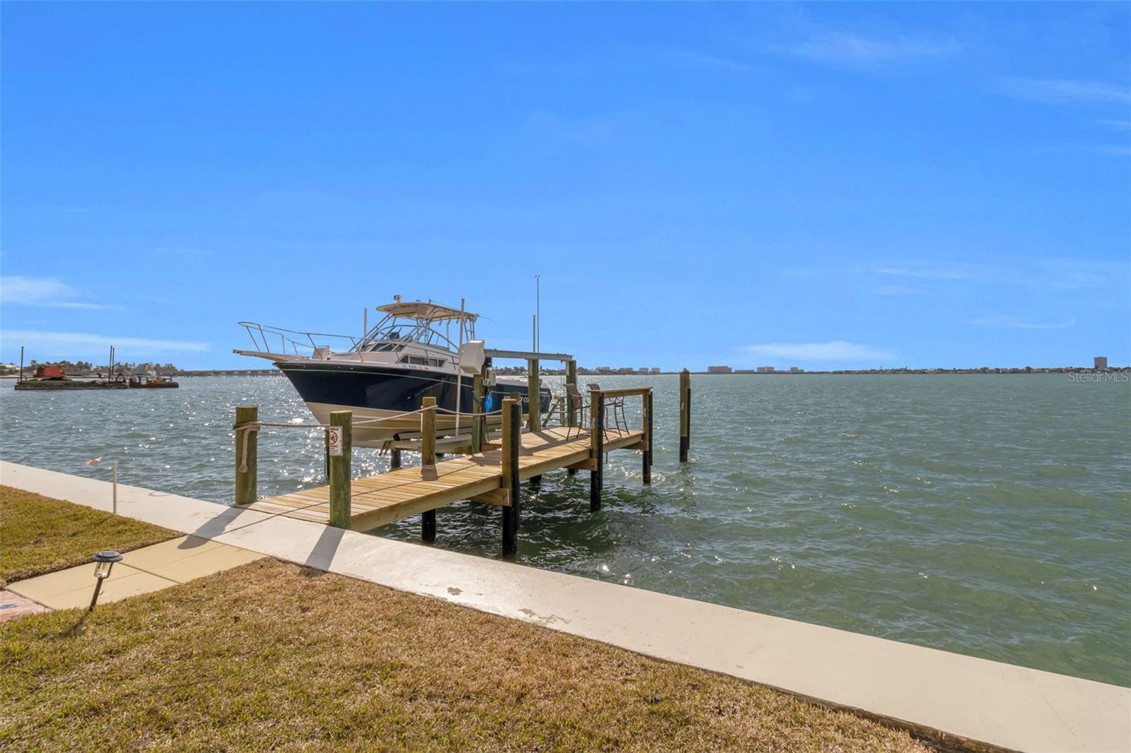 A4683855 Property Photo
