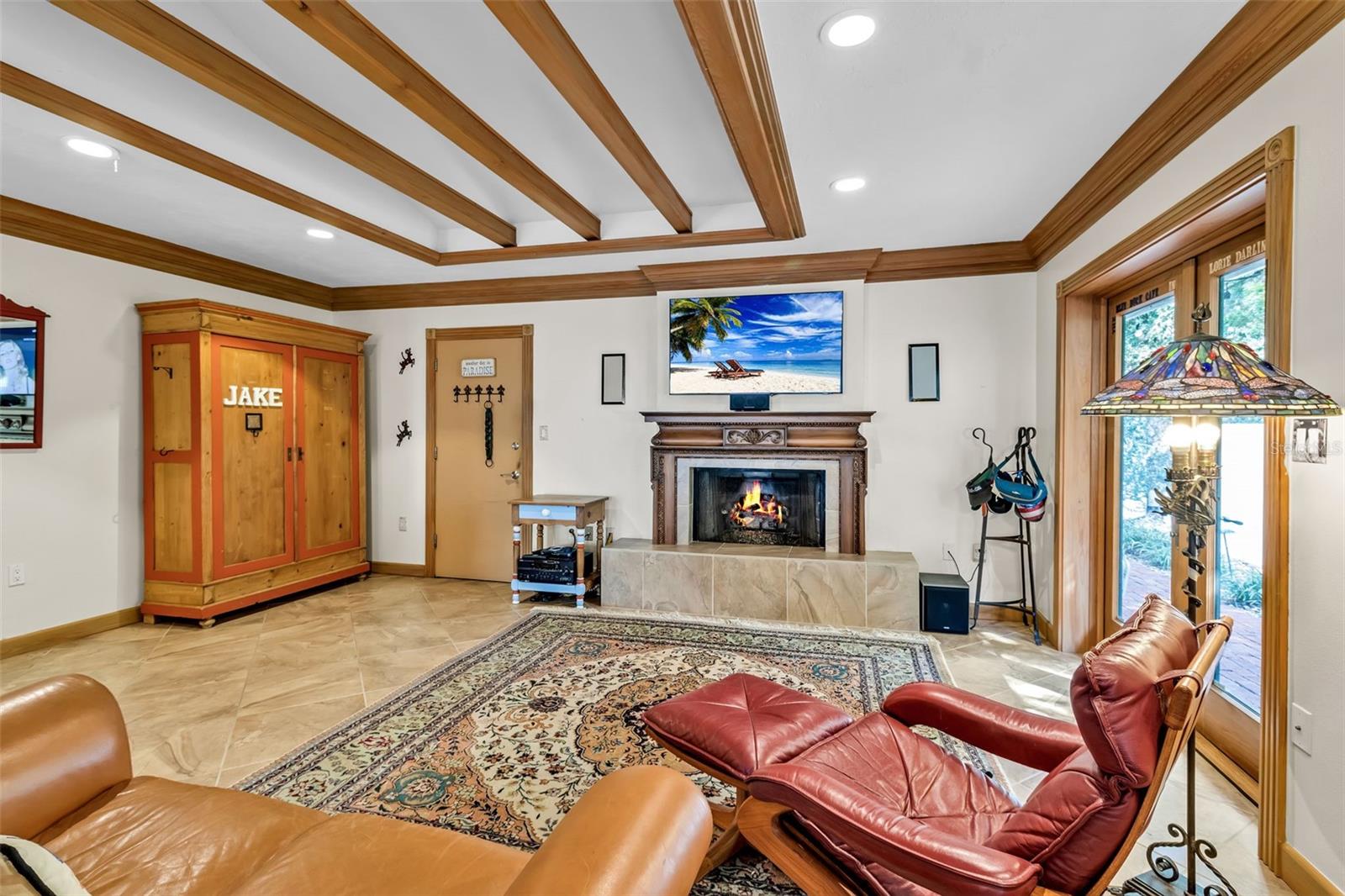 A4683855 Property Photo