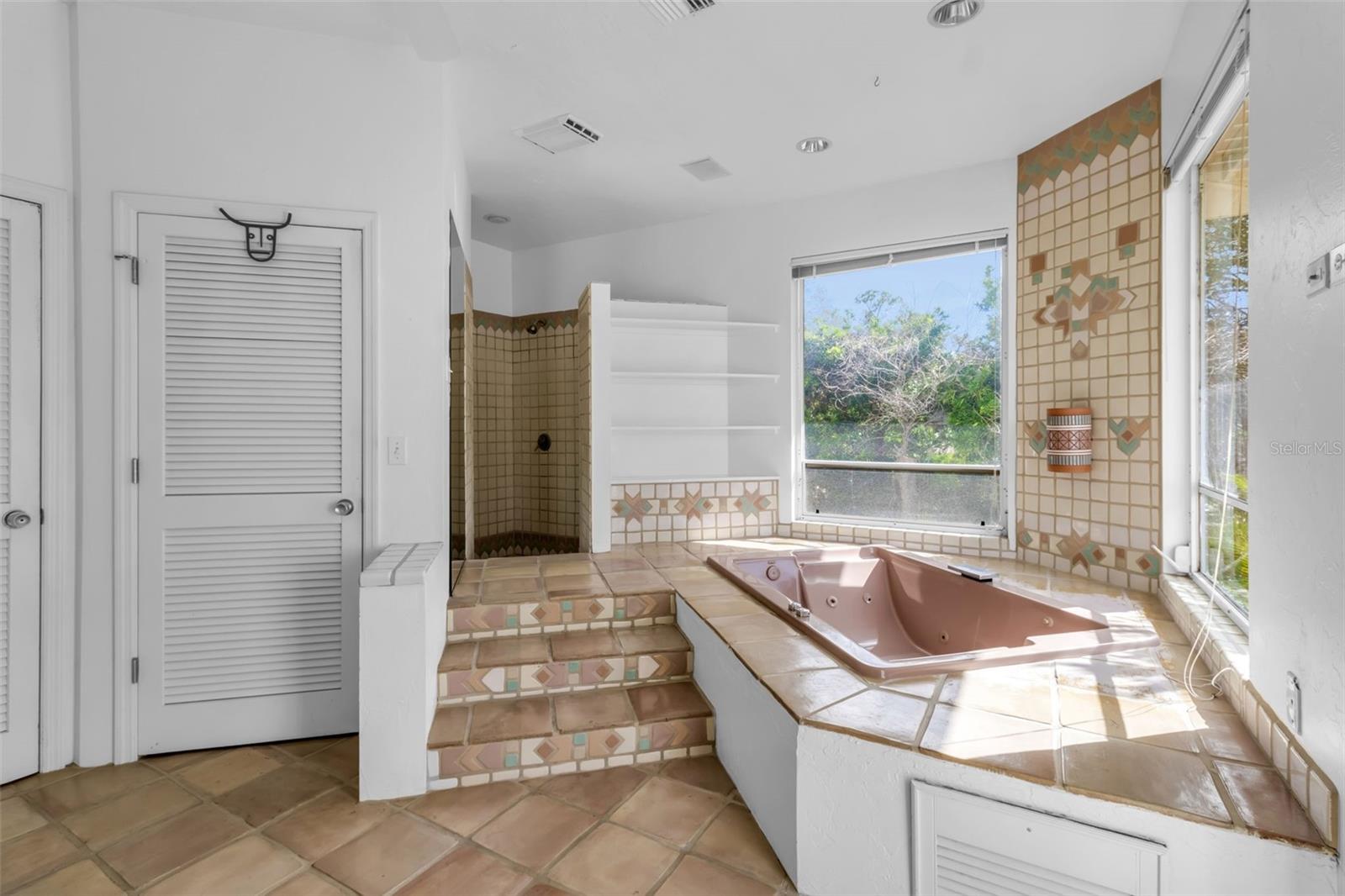 A4683855 Property Photo
