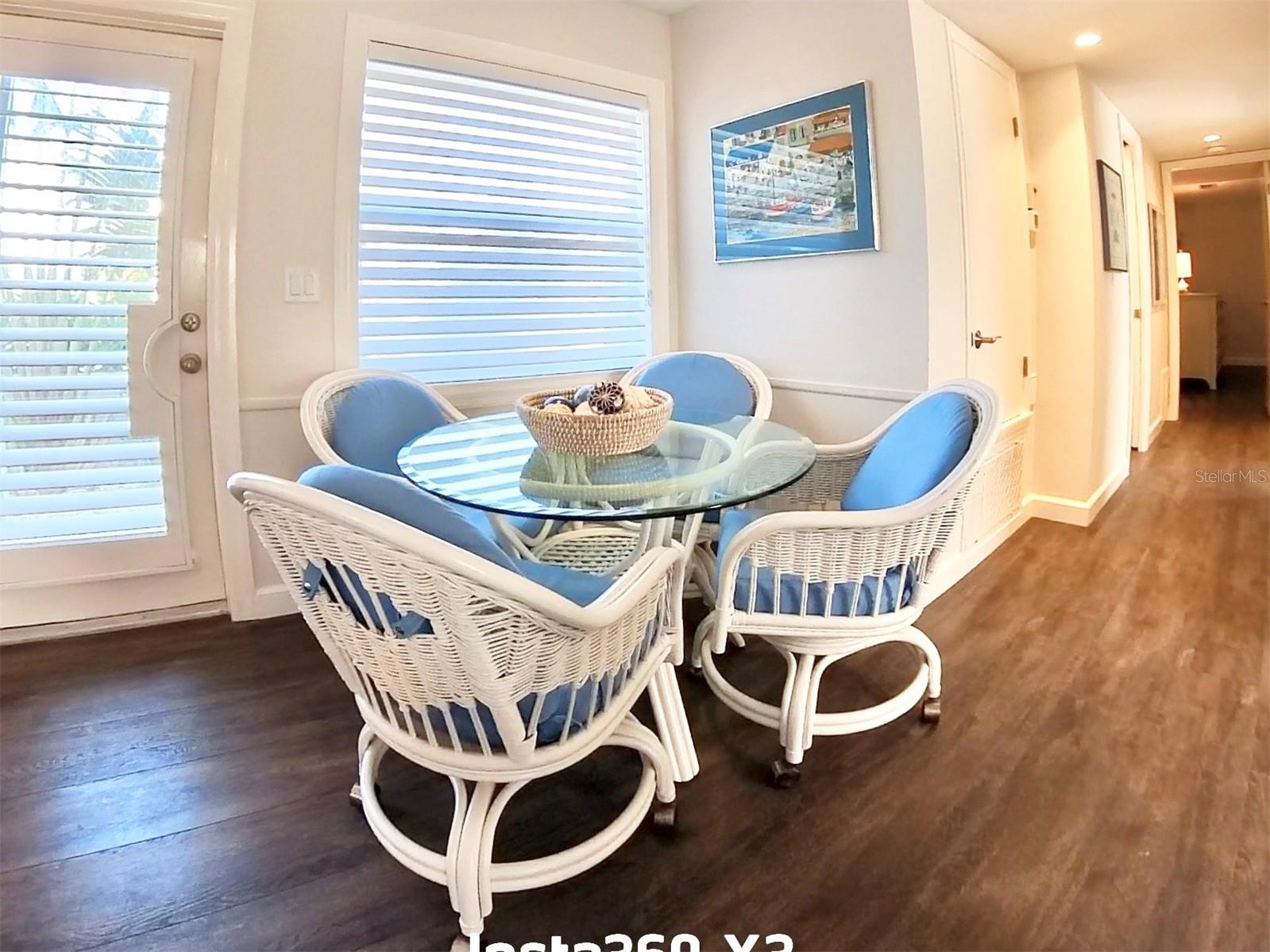 A4683902 Property Photo