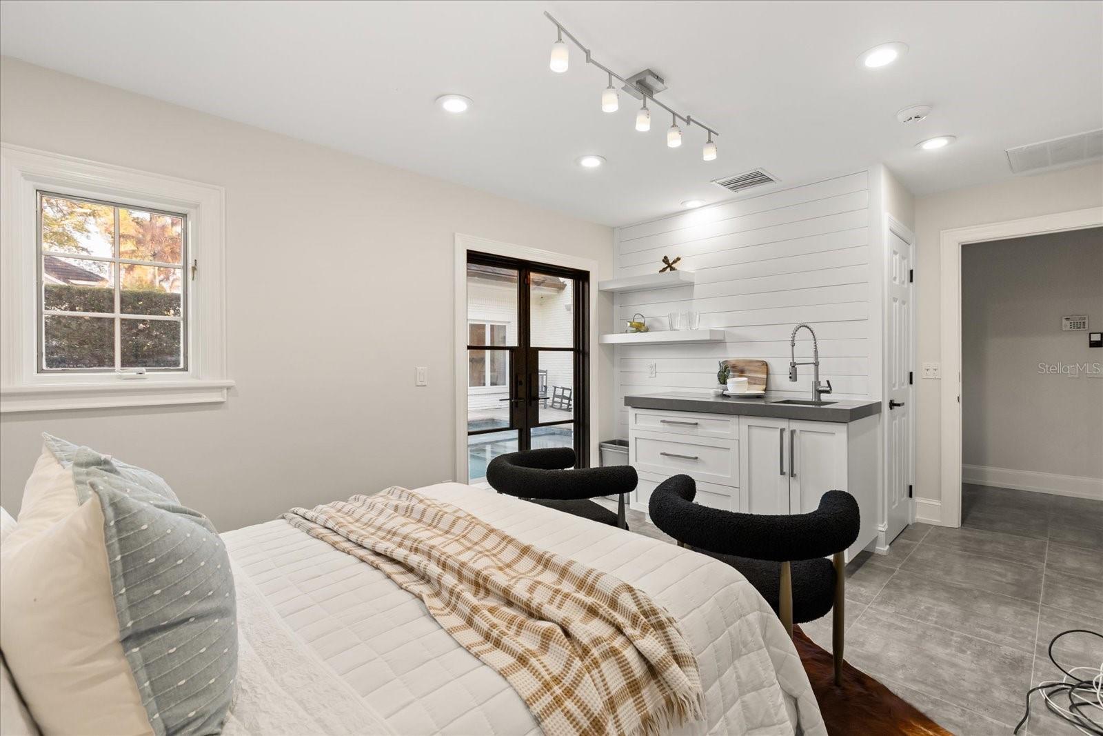 O6387200 Property Photo