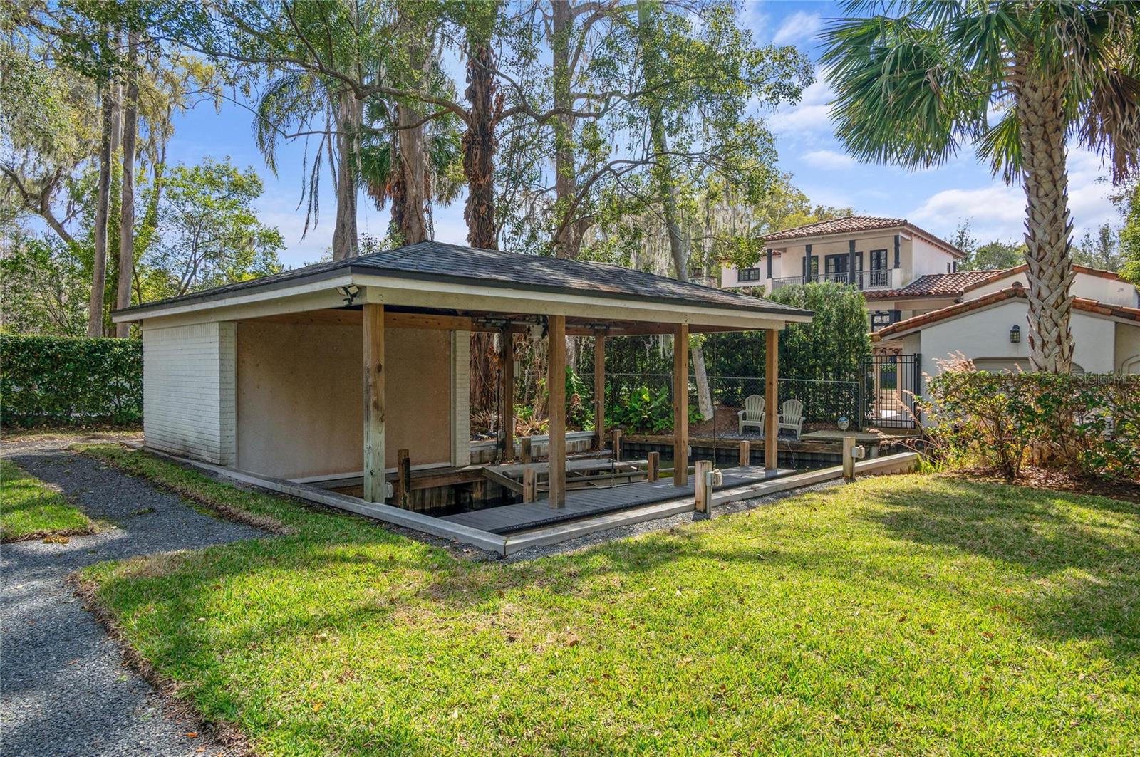 O6387200 Property Photo