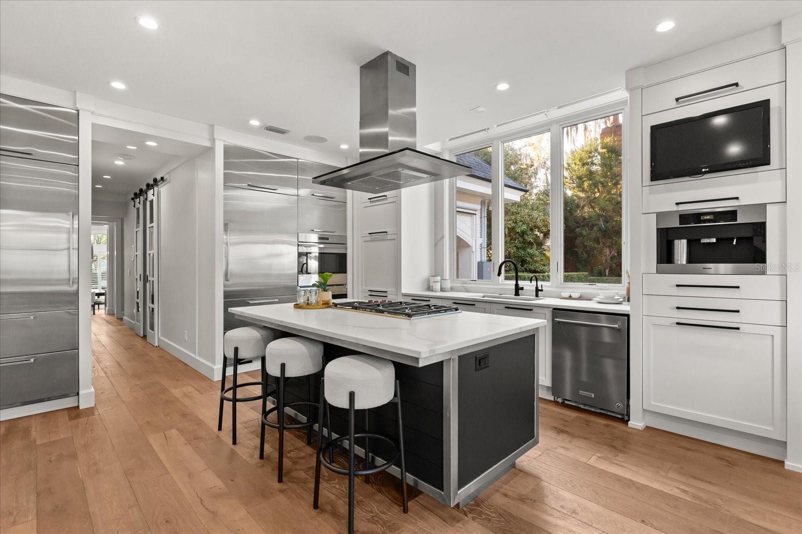 O6387200 Property Photo