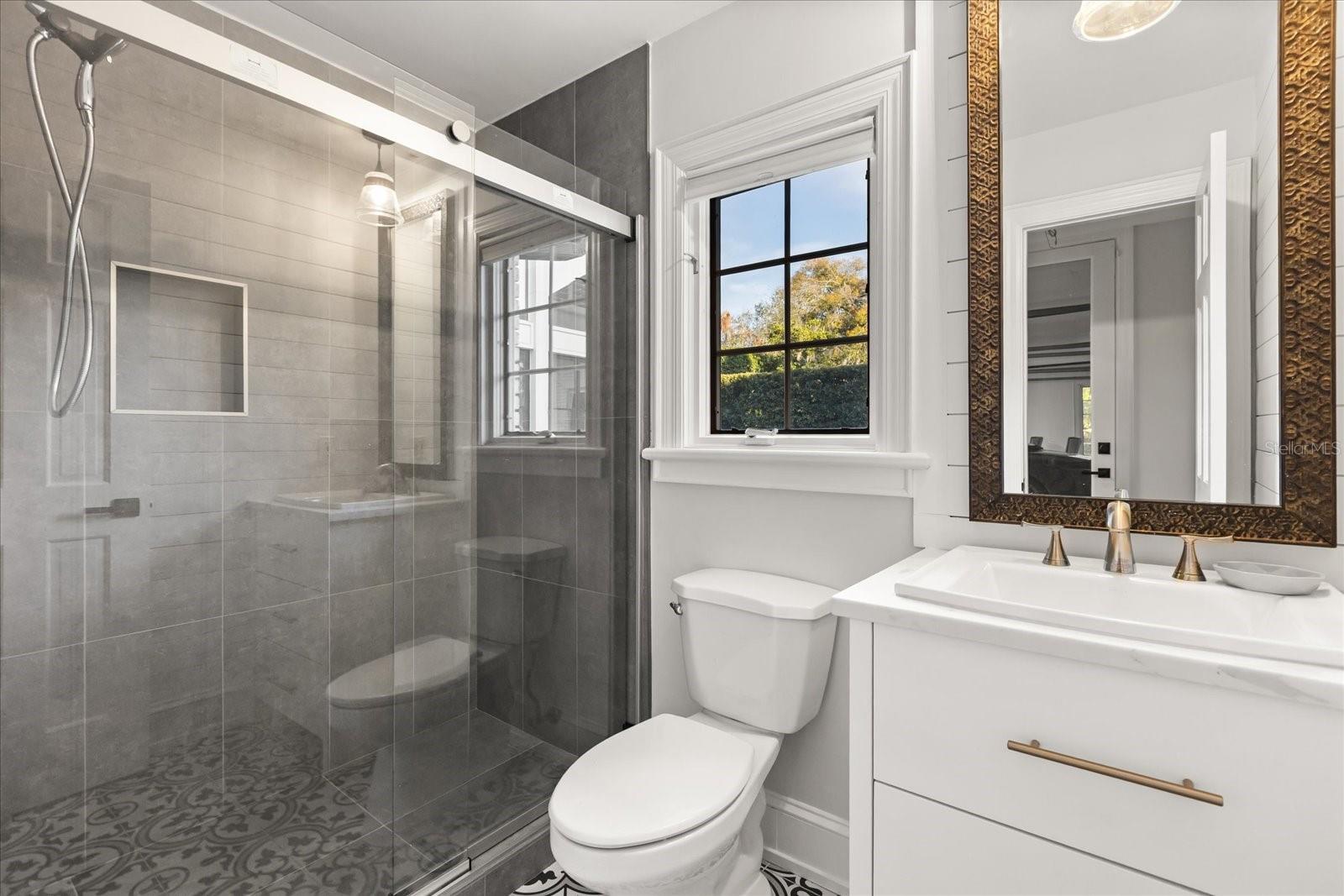 O6387200 Property Photo
