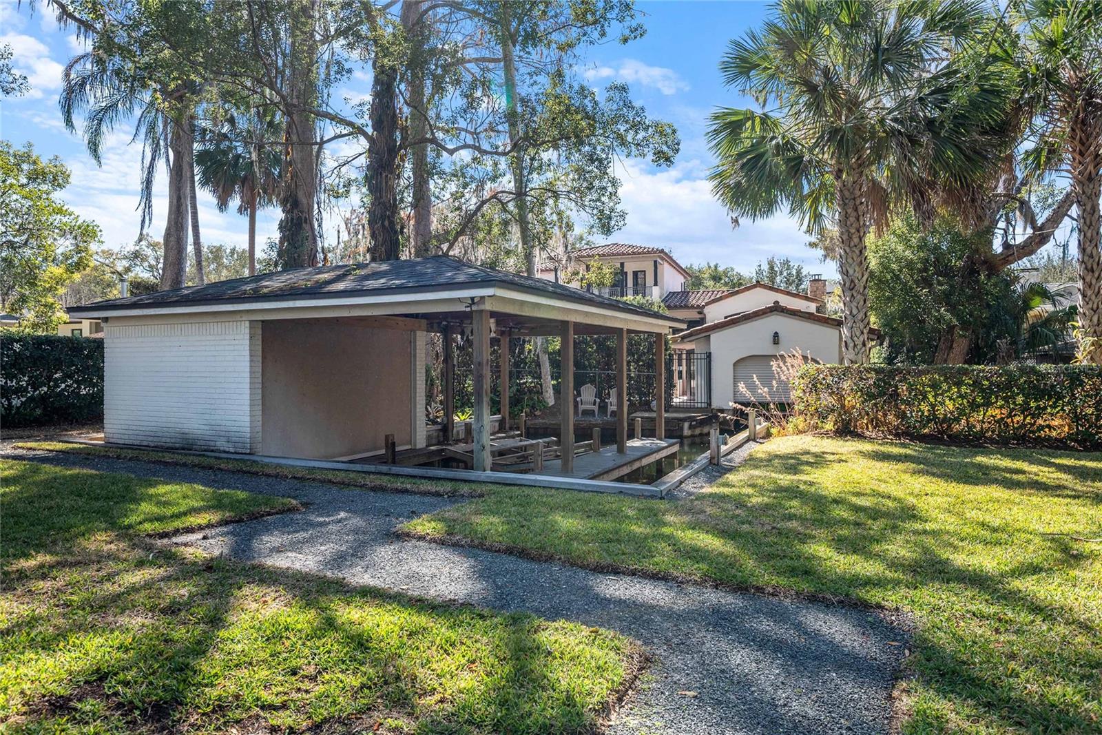 O6387200 Property Photo