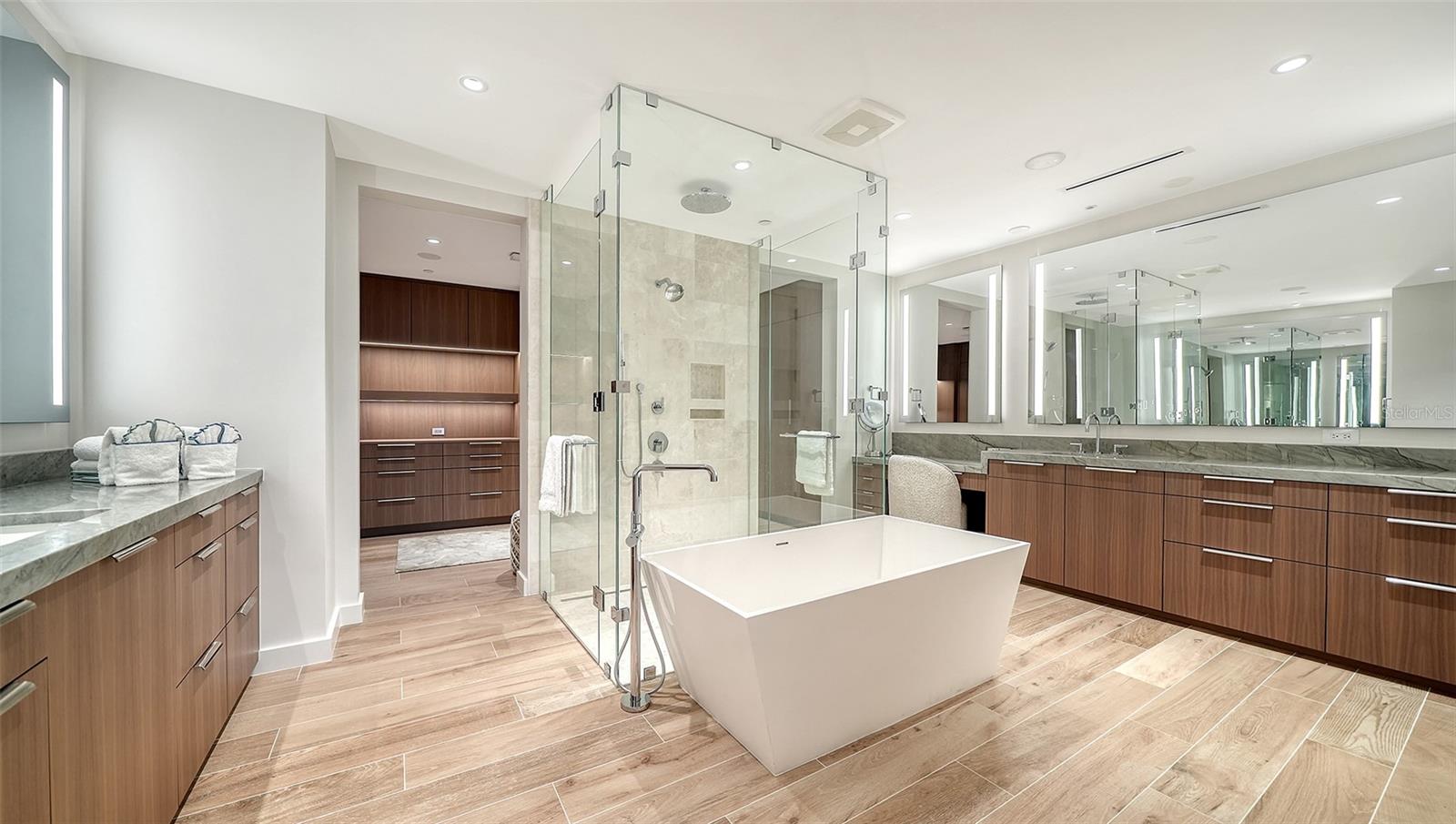 A4684683 Property Photo