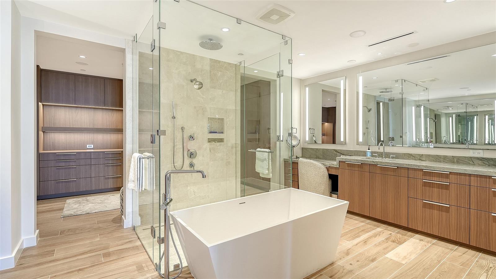 A4684683 Property Photo