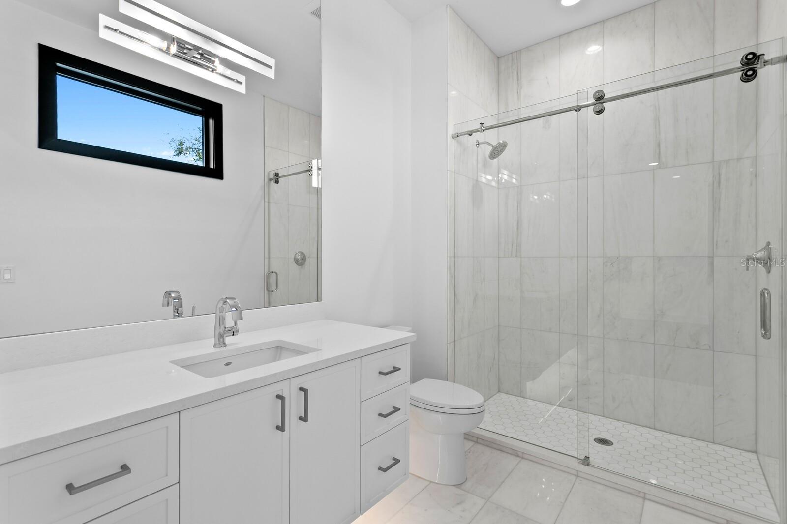 TB8482779 Property Photo