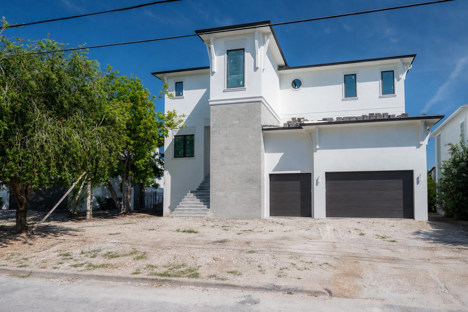 TB8484447 Property Photo