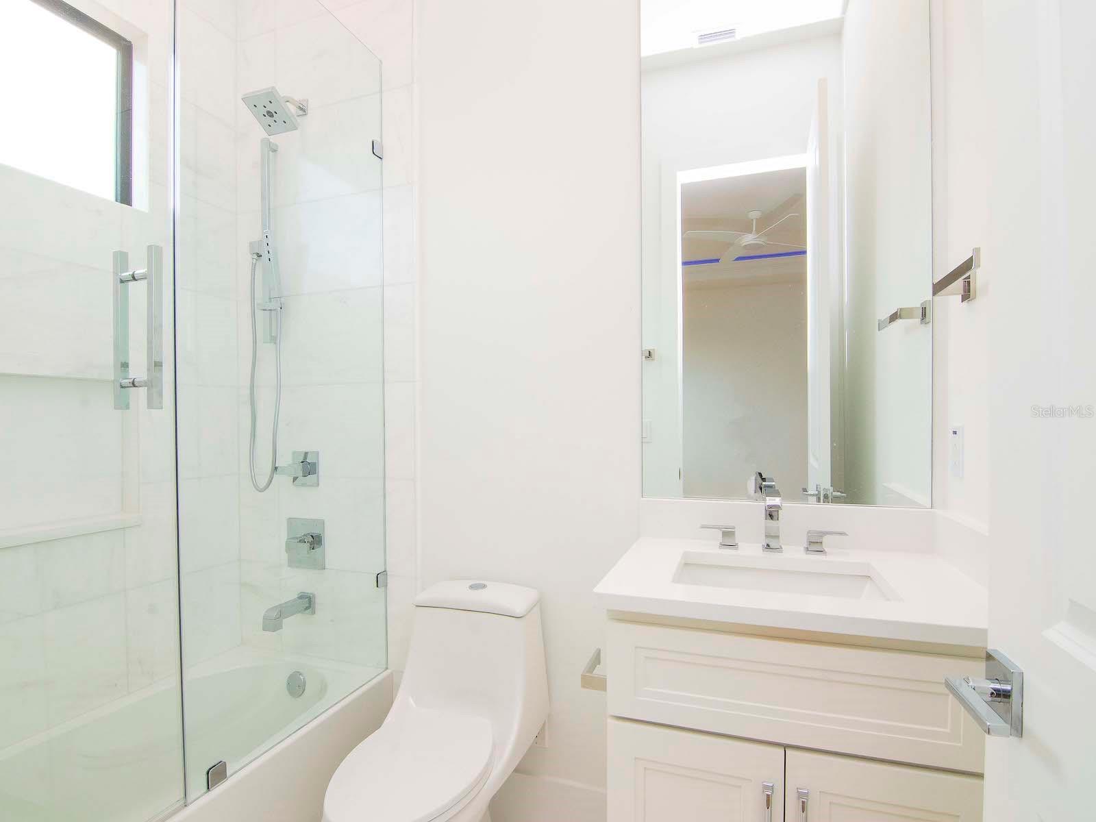 TB8484447 Property Photo