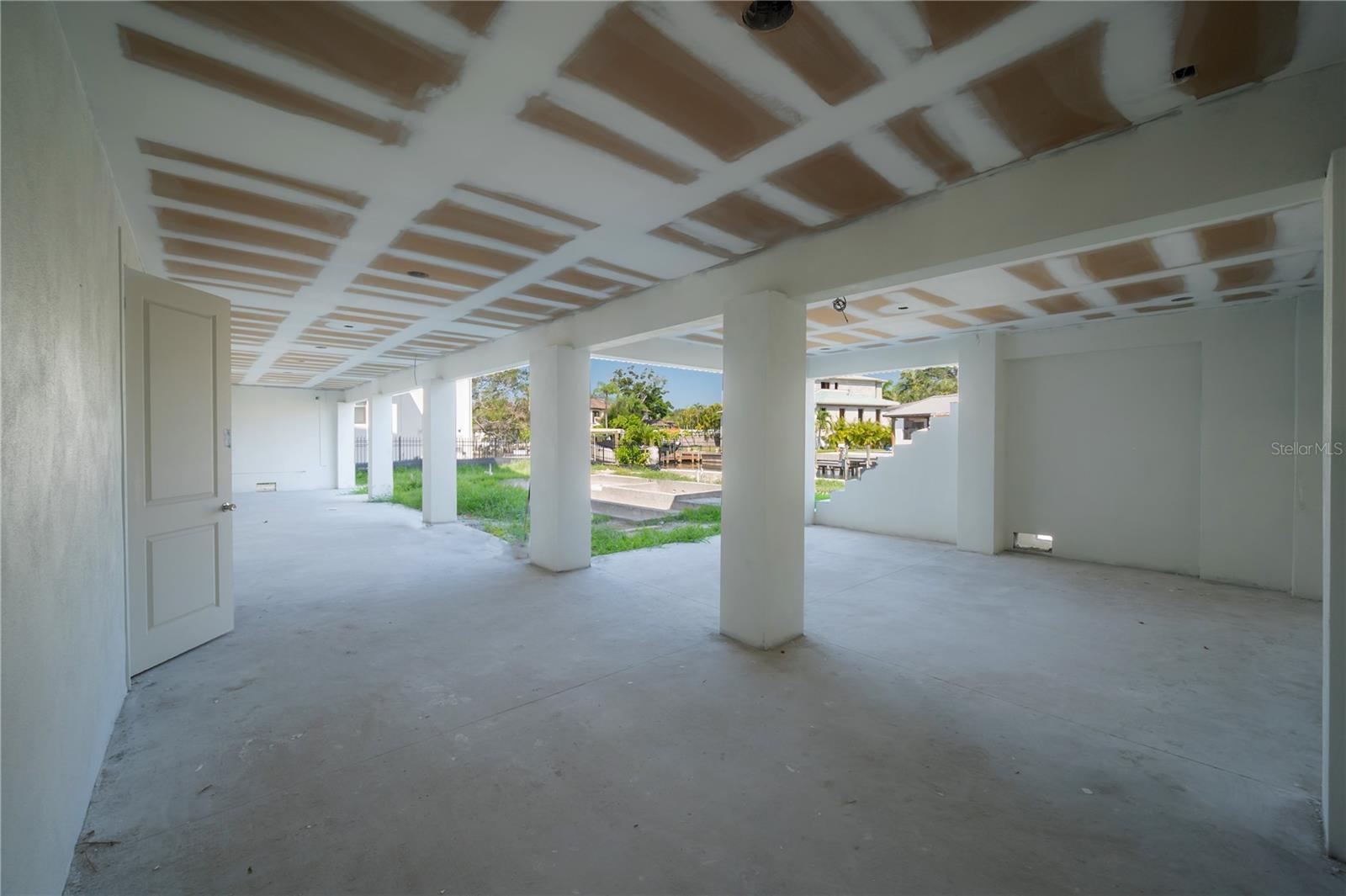 TB8484447 Property Photo