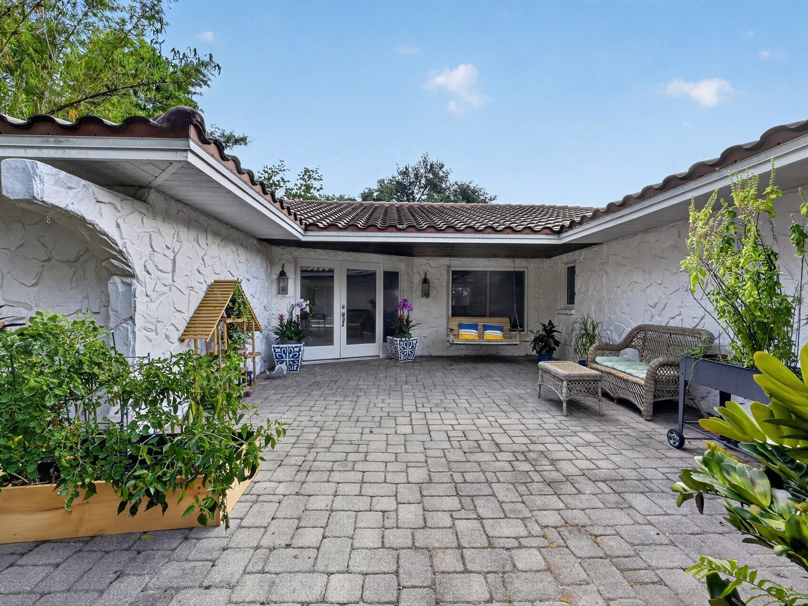 MLS# A4686361 Property Photo