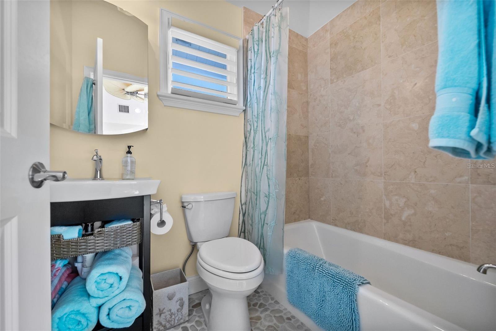 A4686535 Property Photo