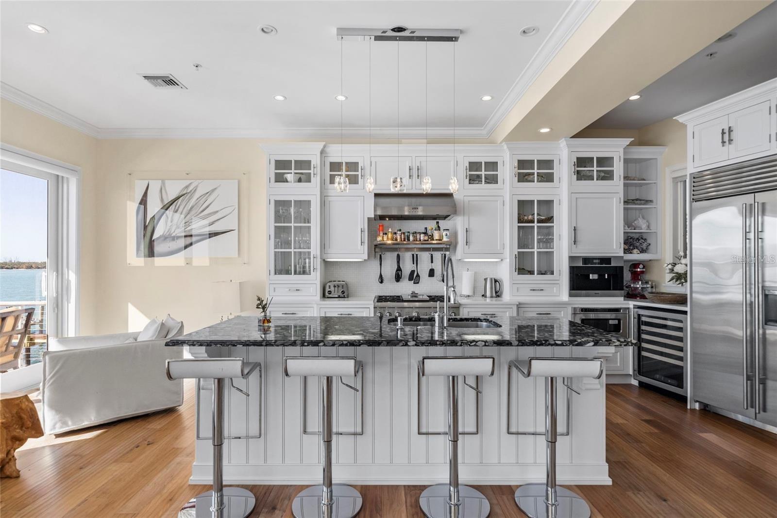 A4686535 Property Photo