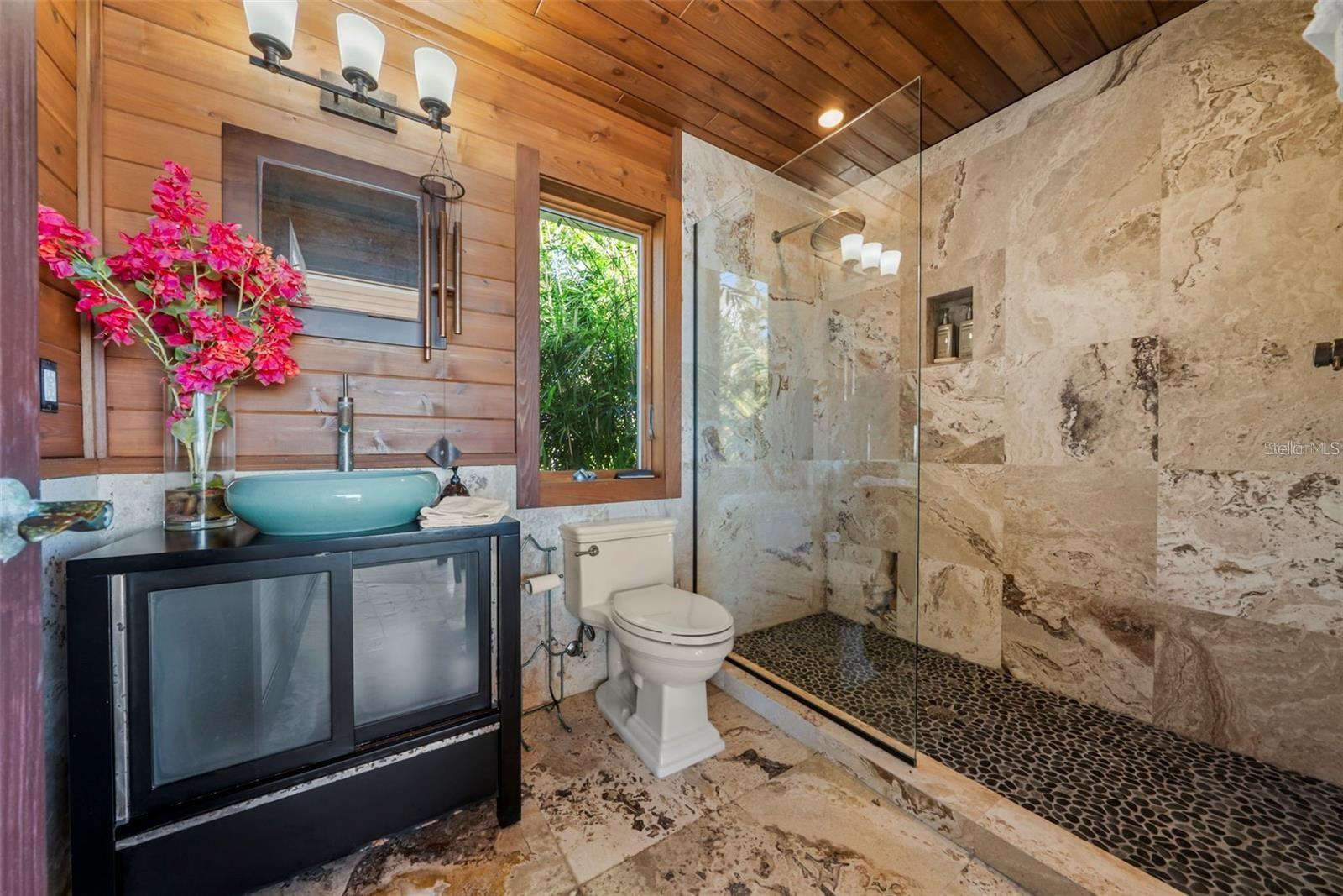 A4686535 Property Photo