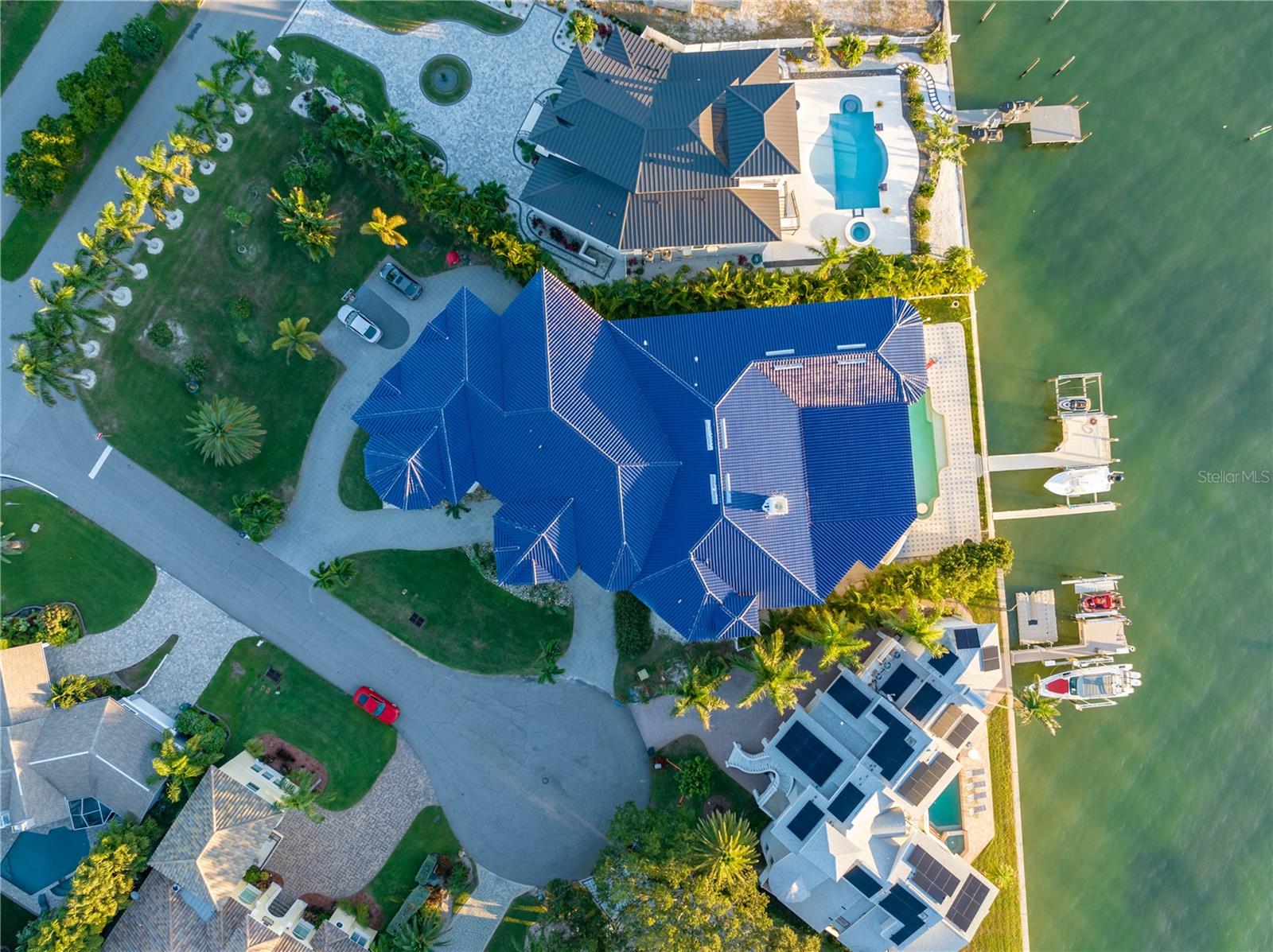 TB8487995 Property Photo