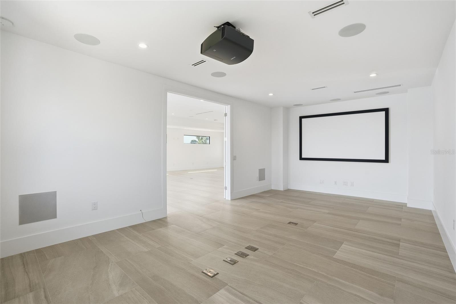 A4686737 Property Photo