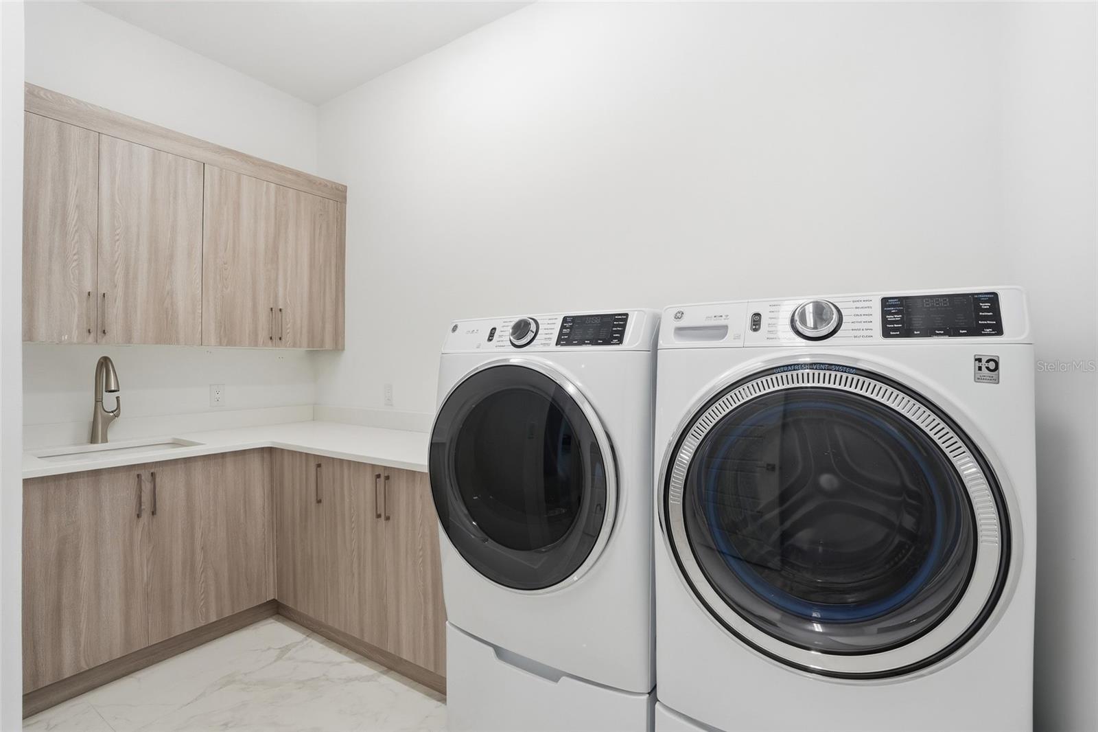A4686737 Property Photo