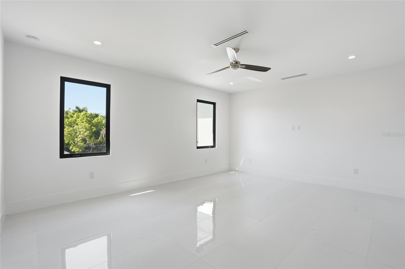 A4686737 Property Photo