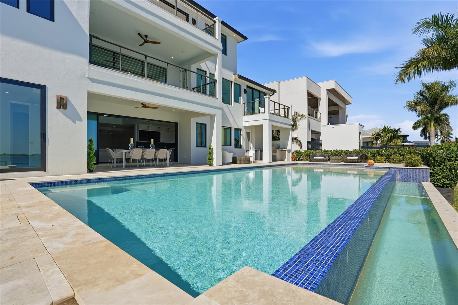 A4686737 Property Photo