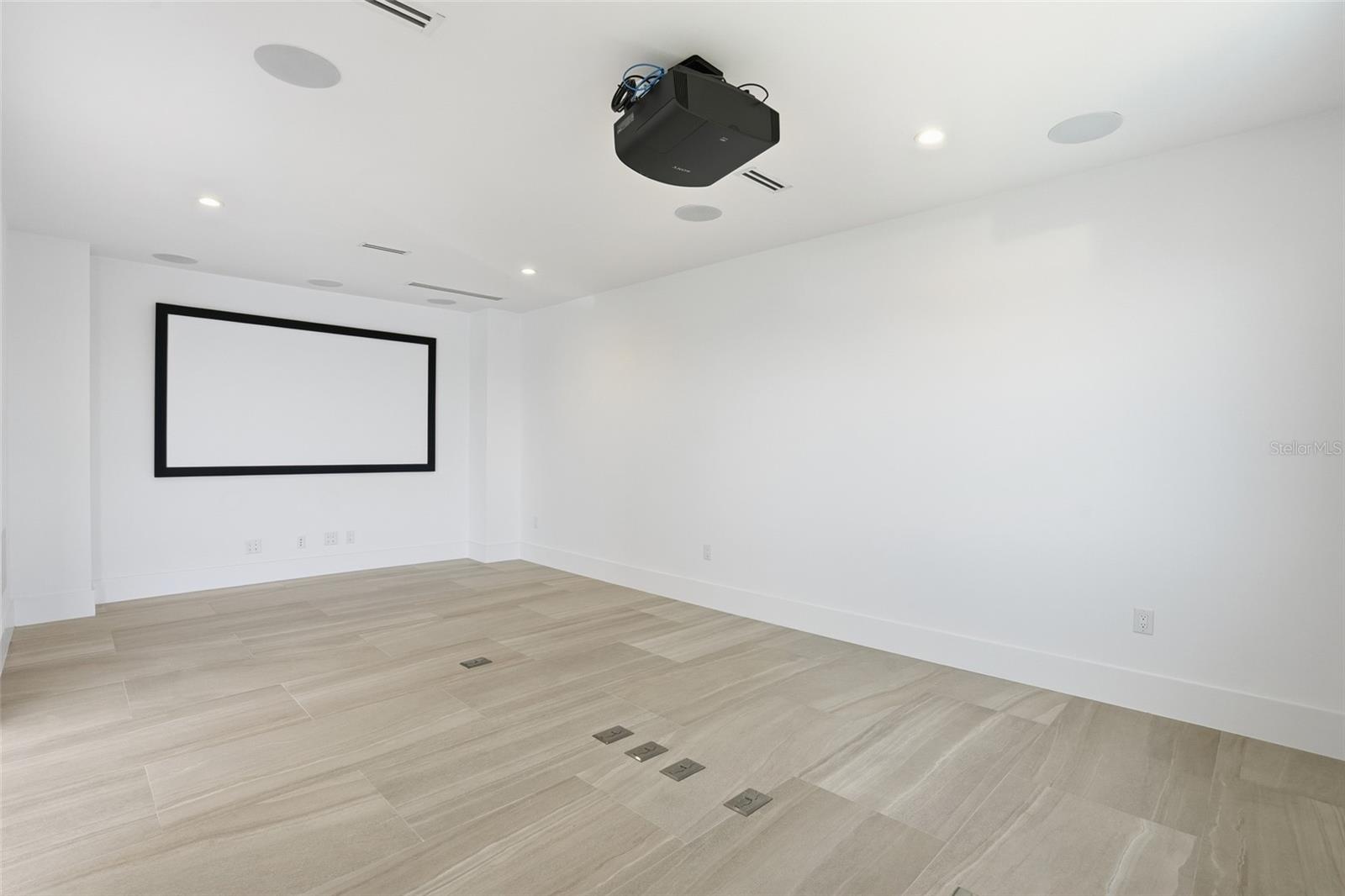 A4686737 Property Photo