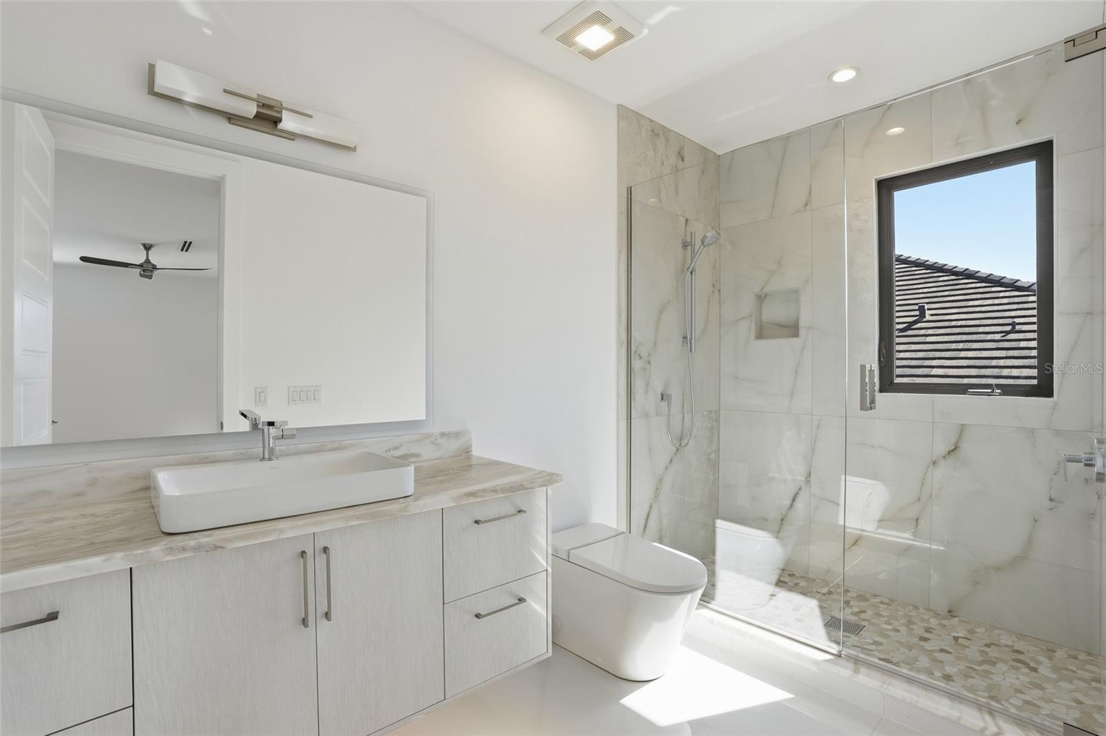 A4686737 Property Photo