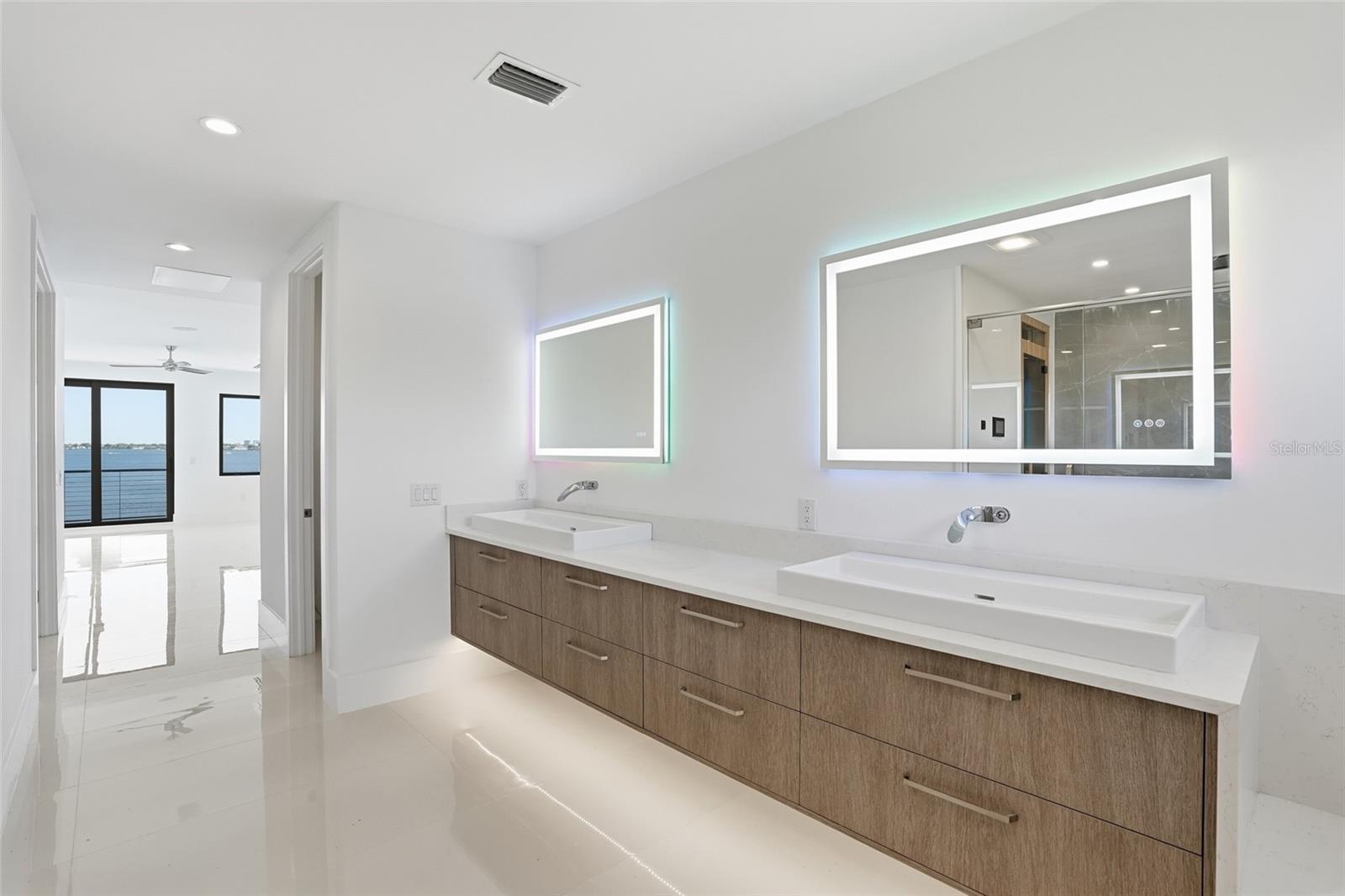 A4686737 Property Photo
