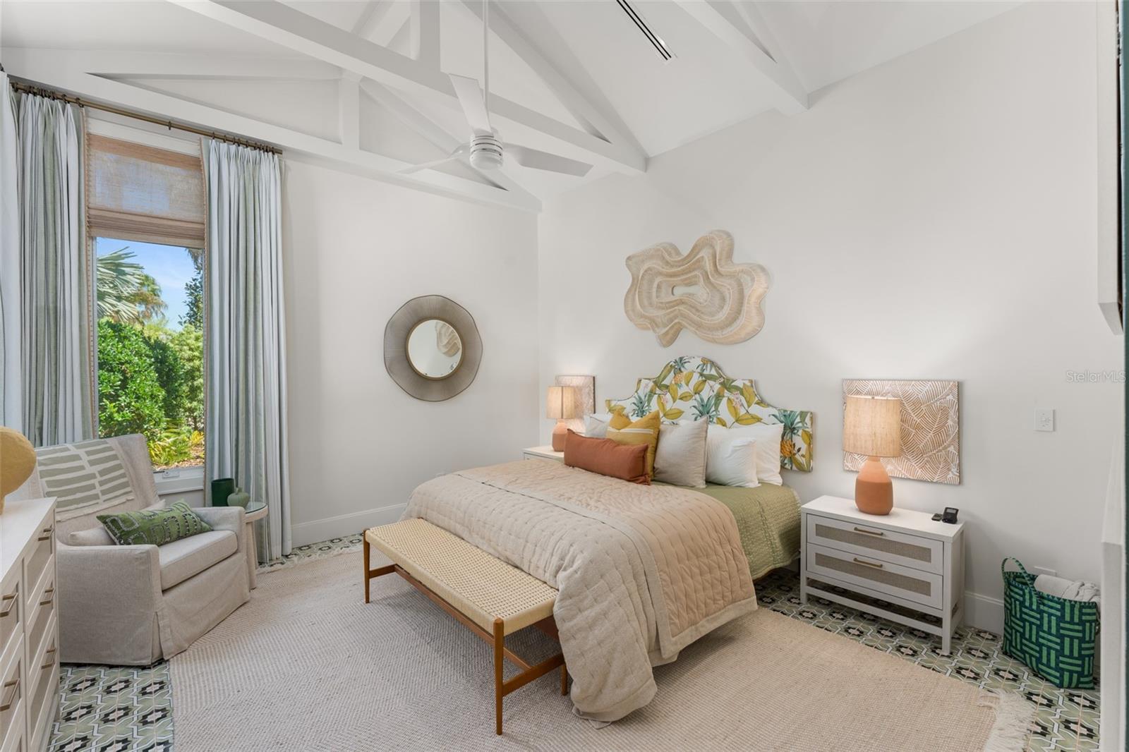O6392916 Property Photo