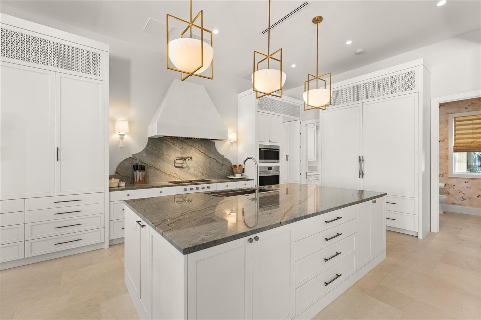 O6392916 Property Photo