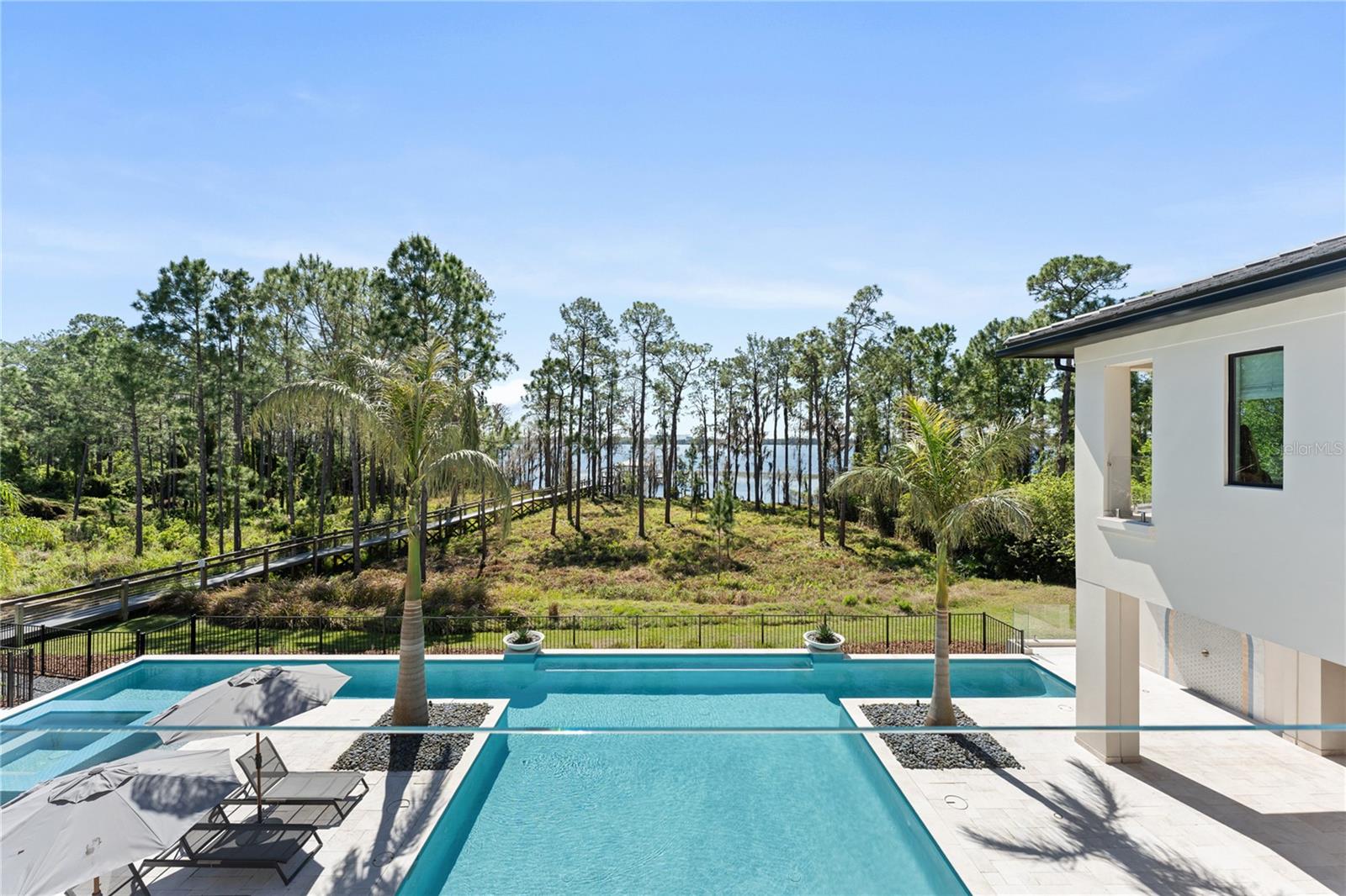 O6392916 Property Photo