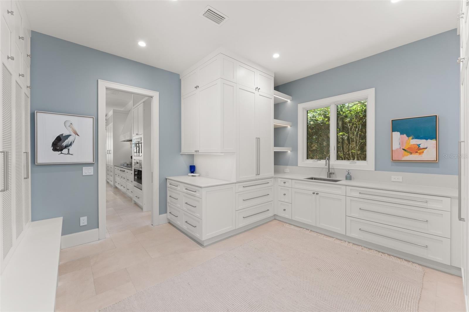 O6392916 Property Photo