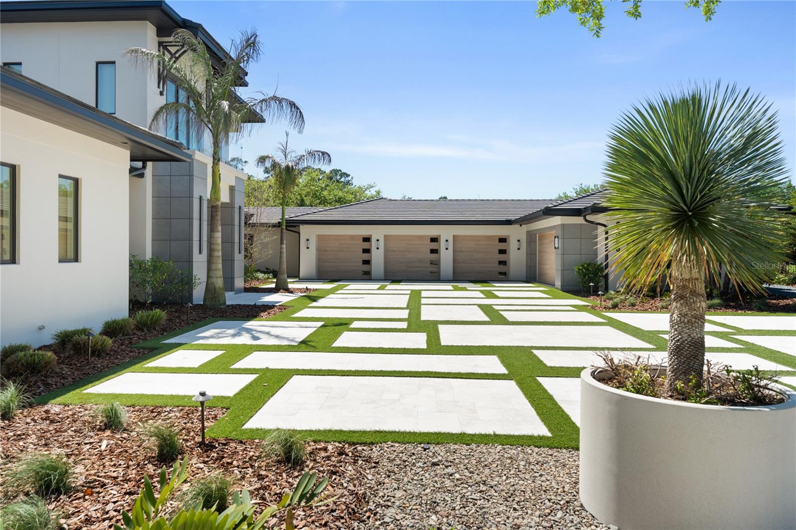 O6392916 Property Photo