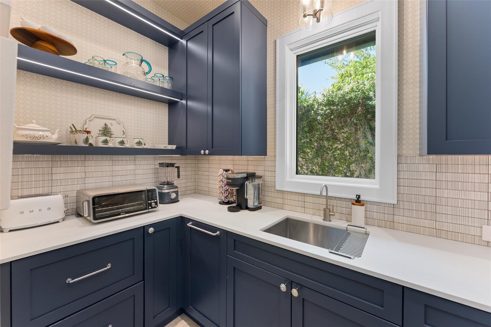 O6392916 Property Photo