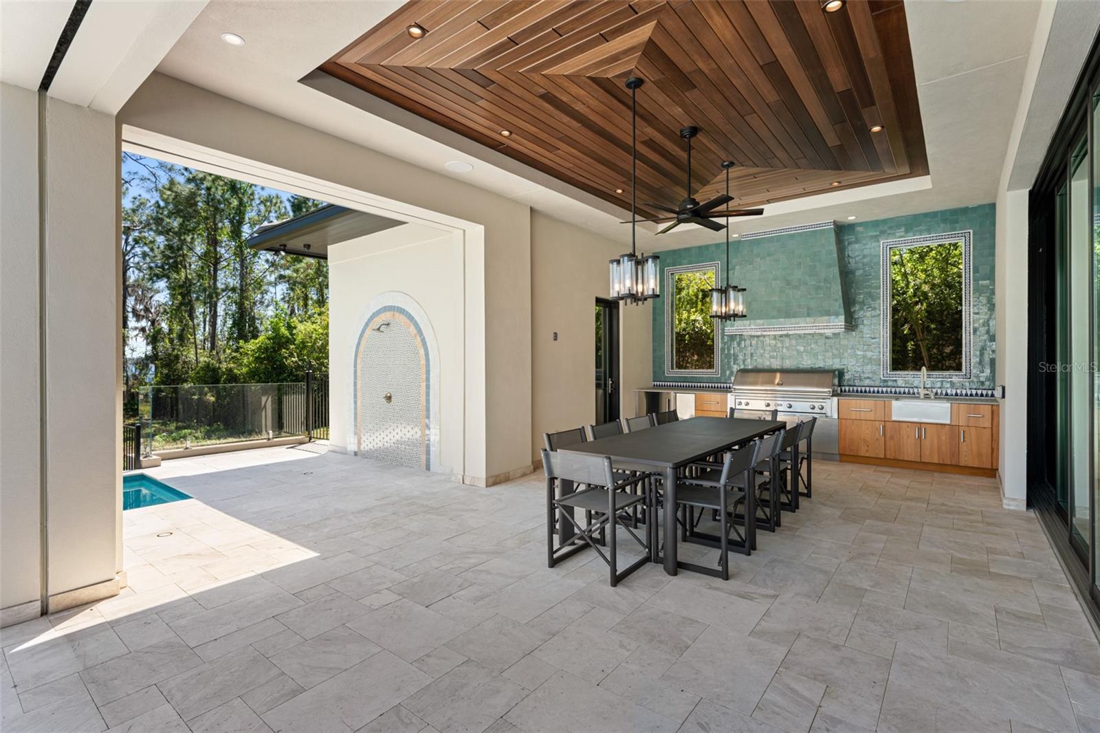 O6392916 Property Photo