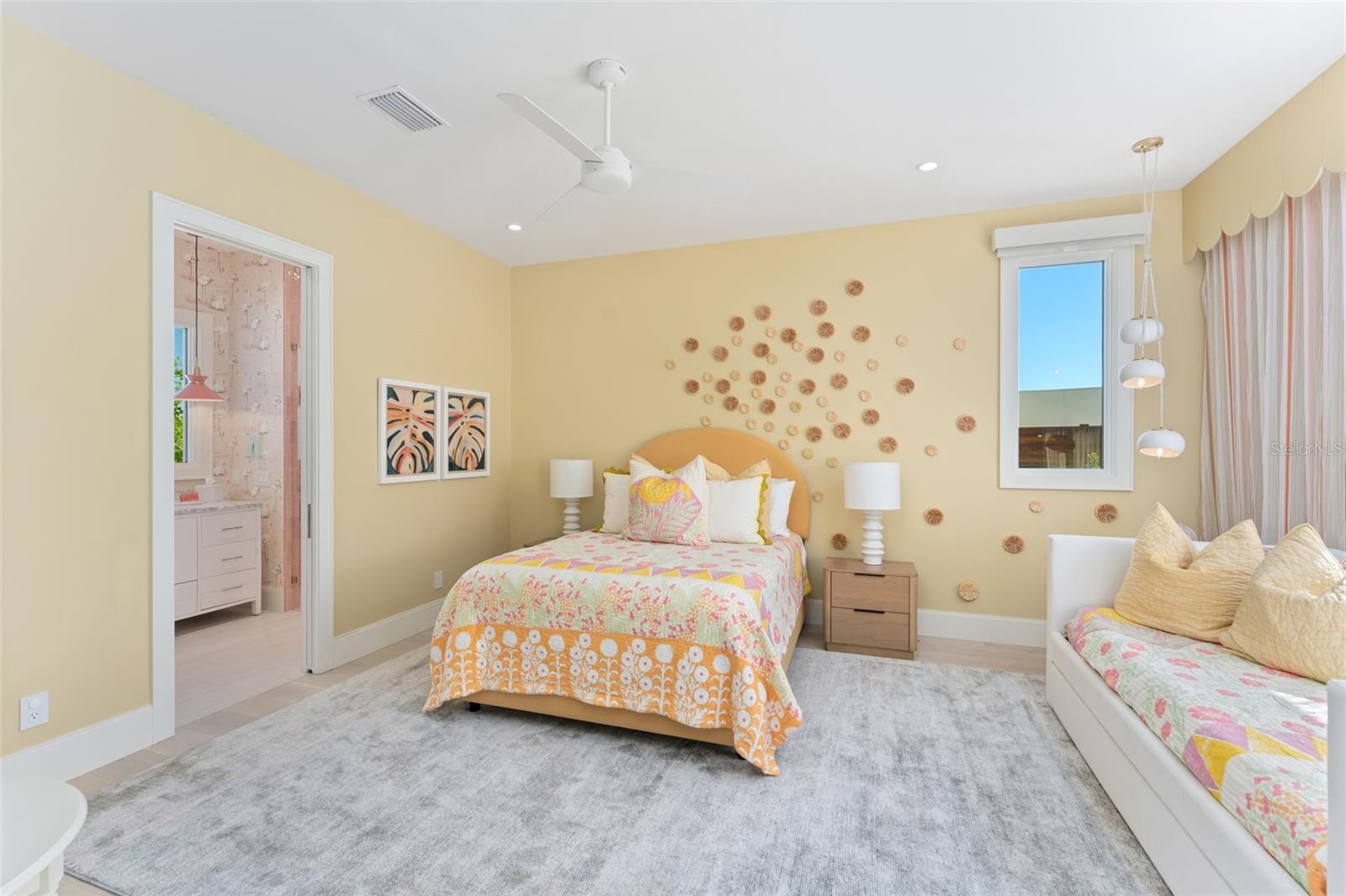 O6392916 Property Photo