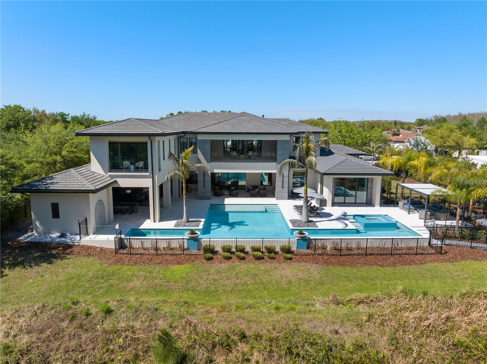 O6392916 Property Photo