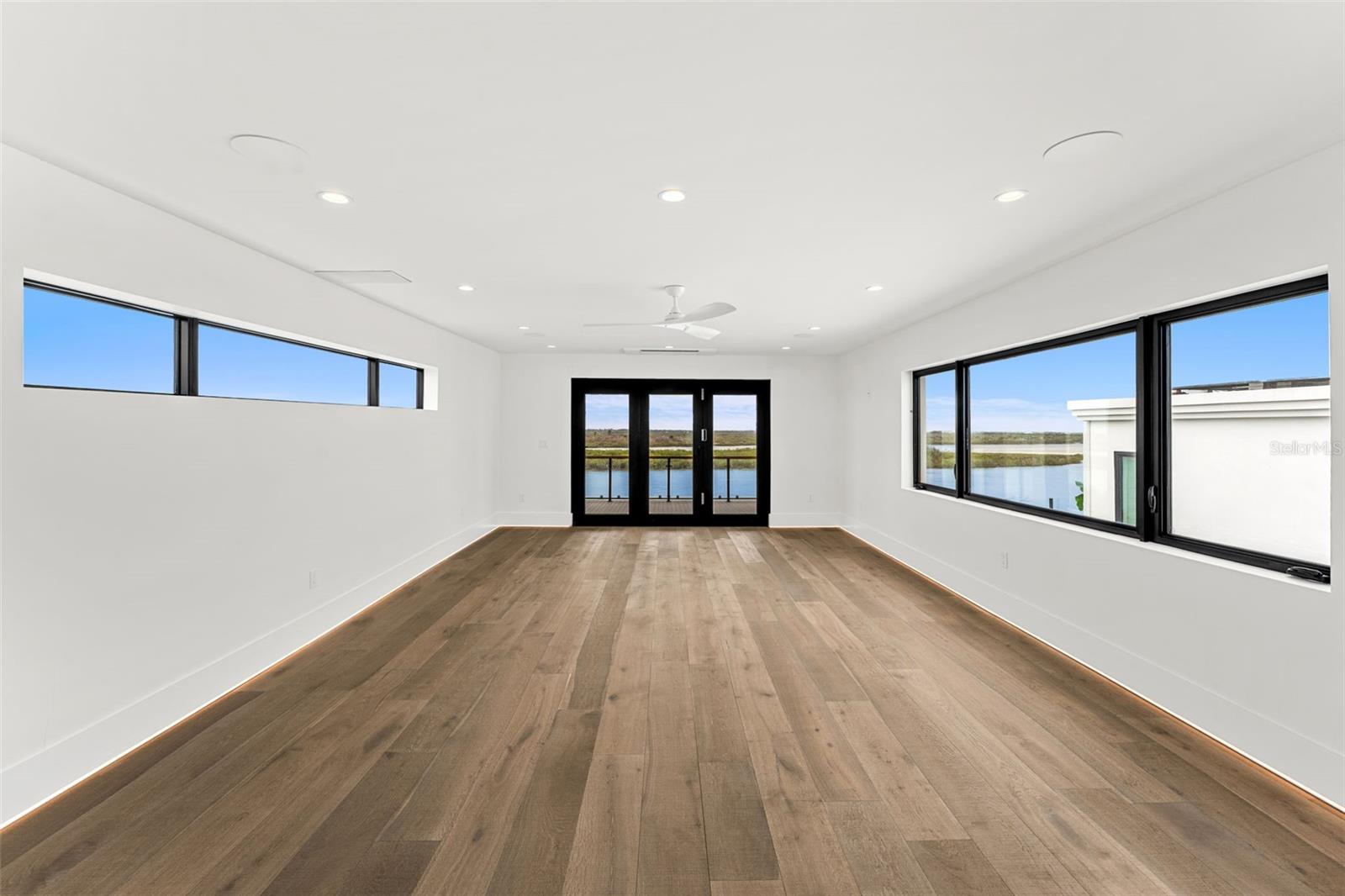 O6393010 Property Photo