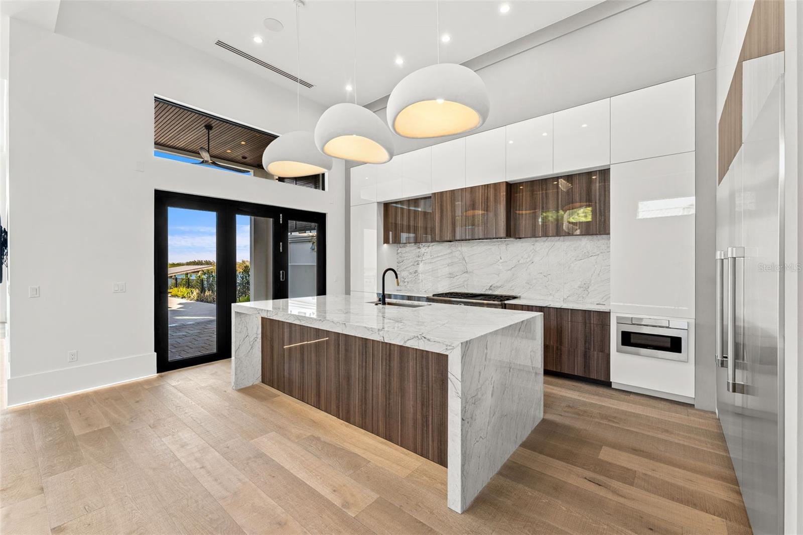 O6393010 Property Photo