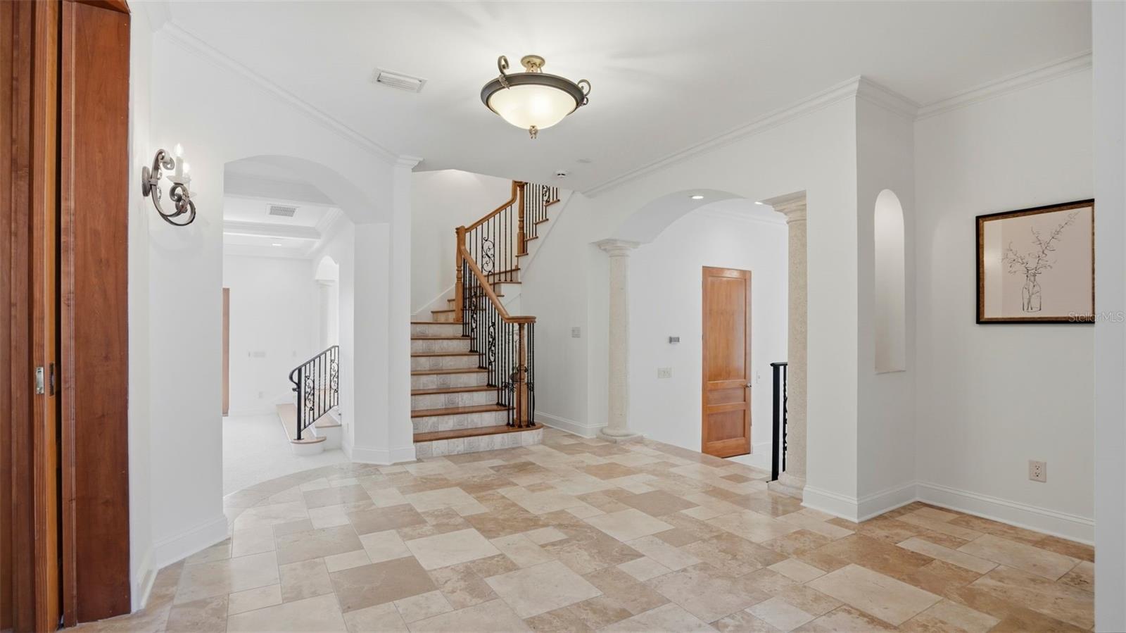TB8489791 Property Photo