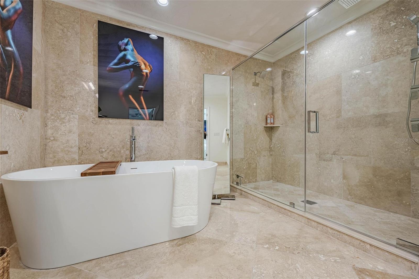 A4688005 Property Photo