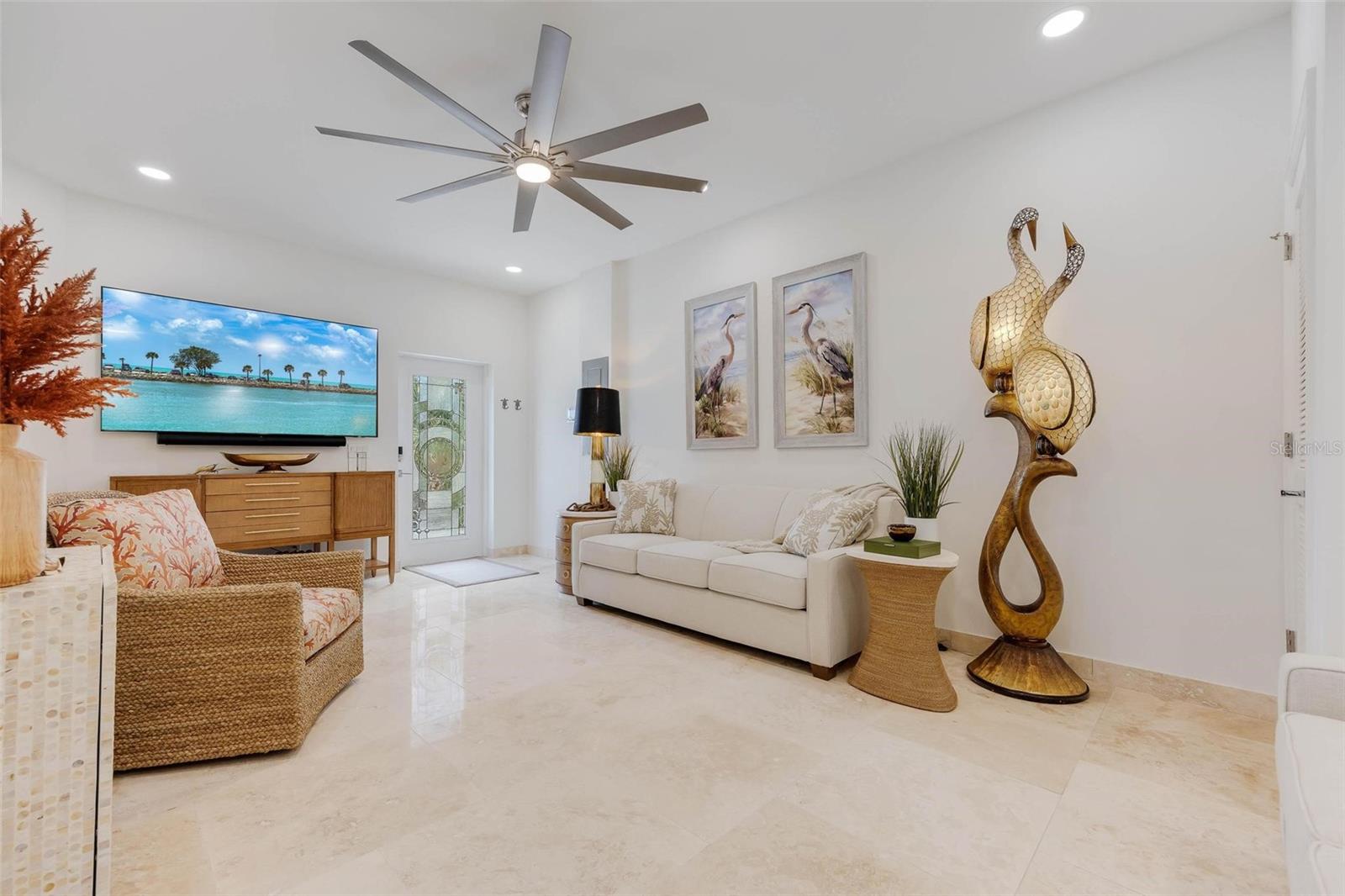 A4688005 Property Photo