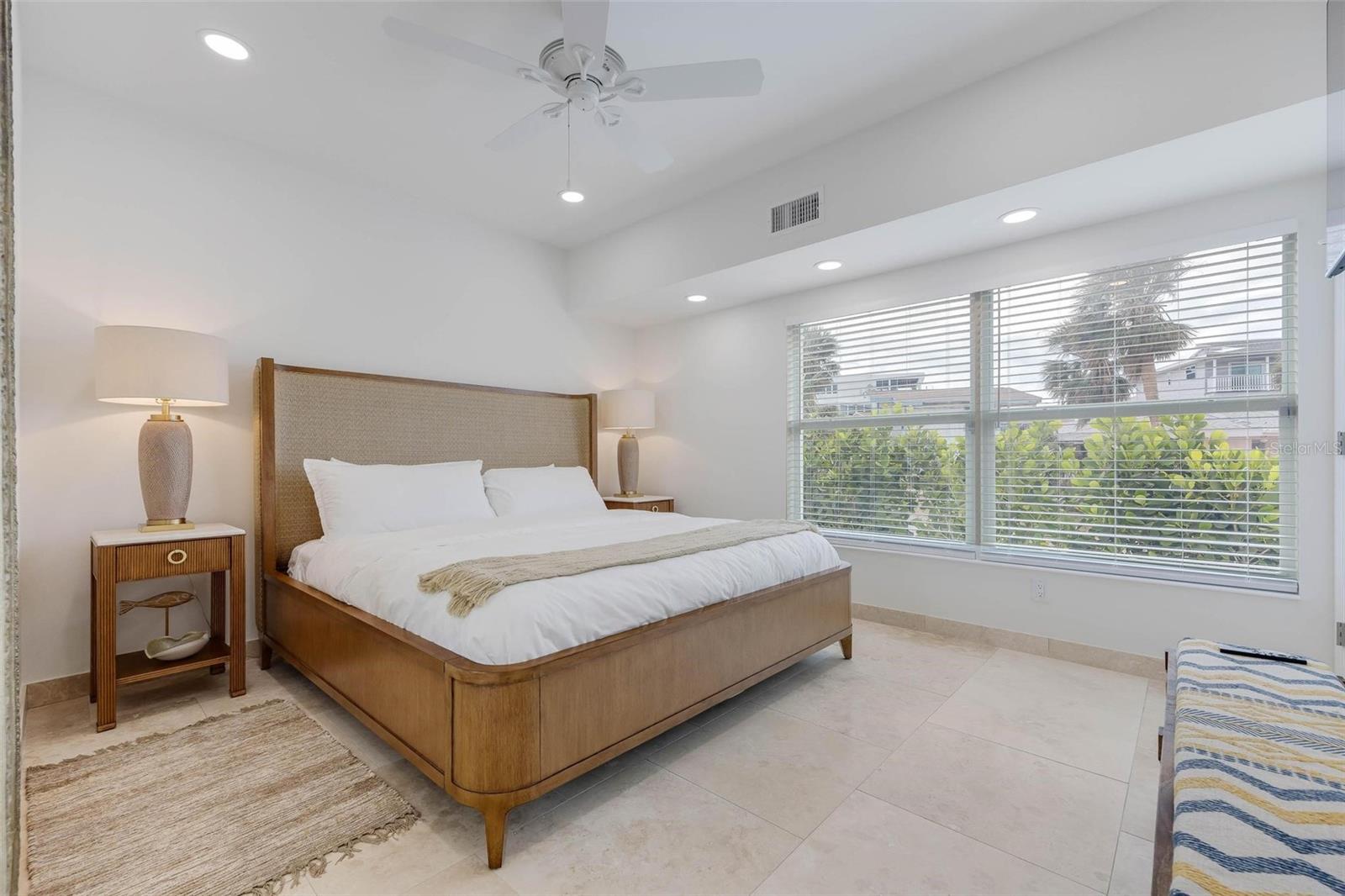A4688005 Property Photo