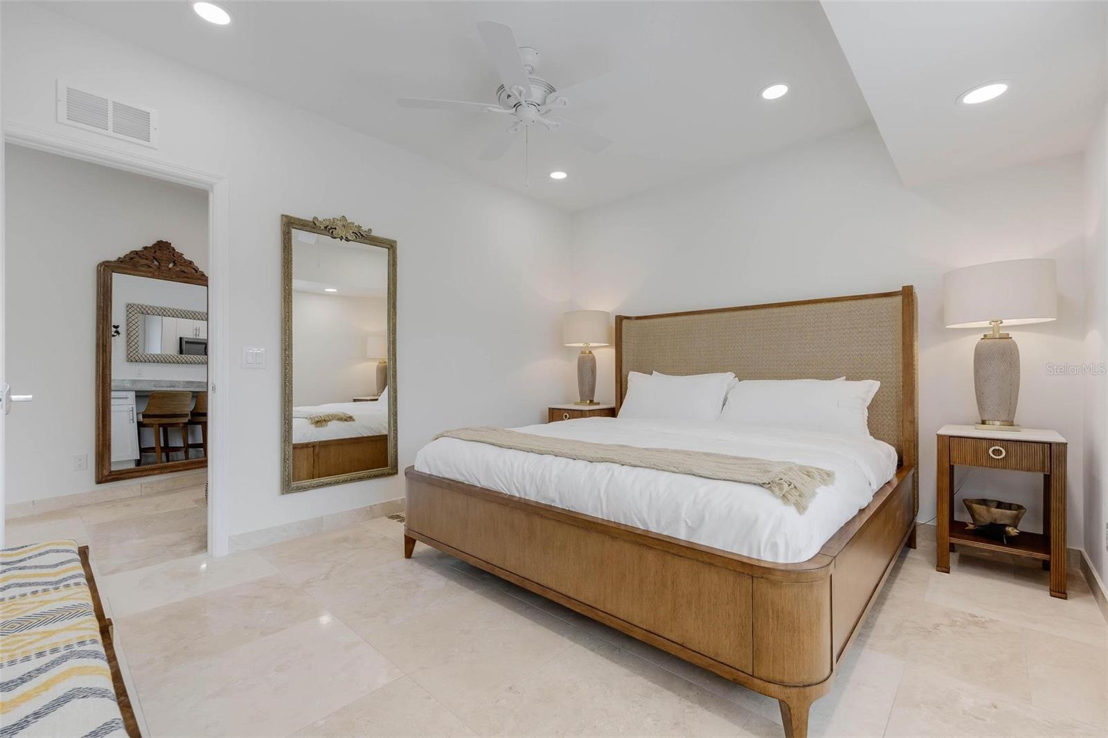 A4688005 Property Photo