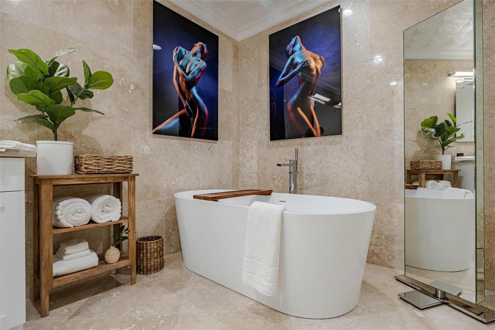 A4688005 Property Photo